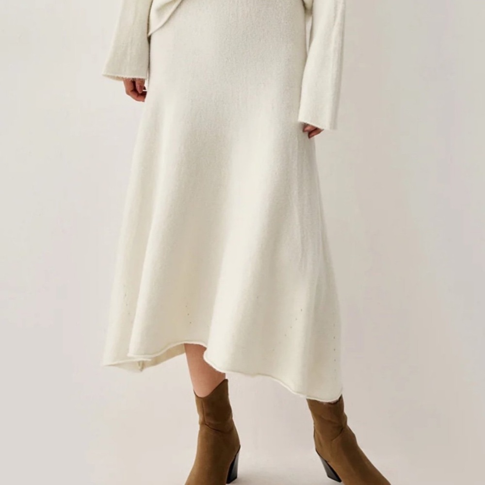 Commense off-white knit skirt, size m, new